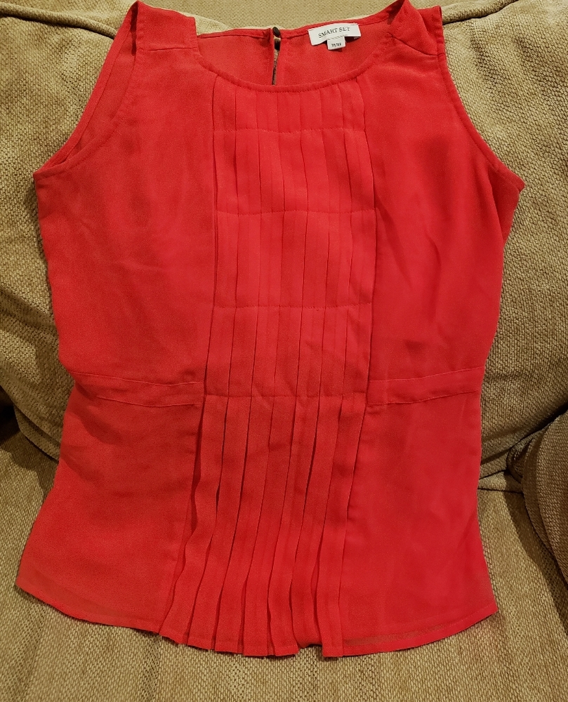3/$30 💎 Ladies Red Sleeveless Shirt